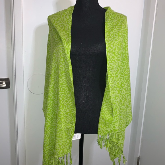 SOLD!! Lime green cheetah print scarf - Picture 3 of 6